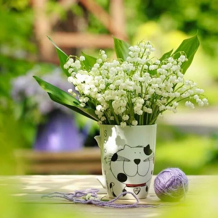 Картинки доброе утро ландыши с пожеланиями Good morning folks, happy new day to you, ! friends We are getting better, anoth