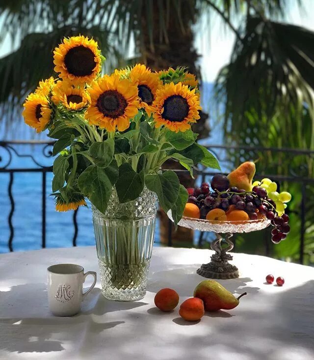Картинки доброе утро с подсолнухами красивые Aucun texte alternatif disponible. Table decorations, Decor, Sunflower pictures