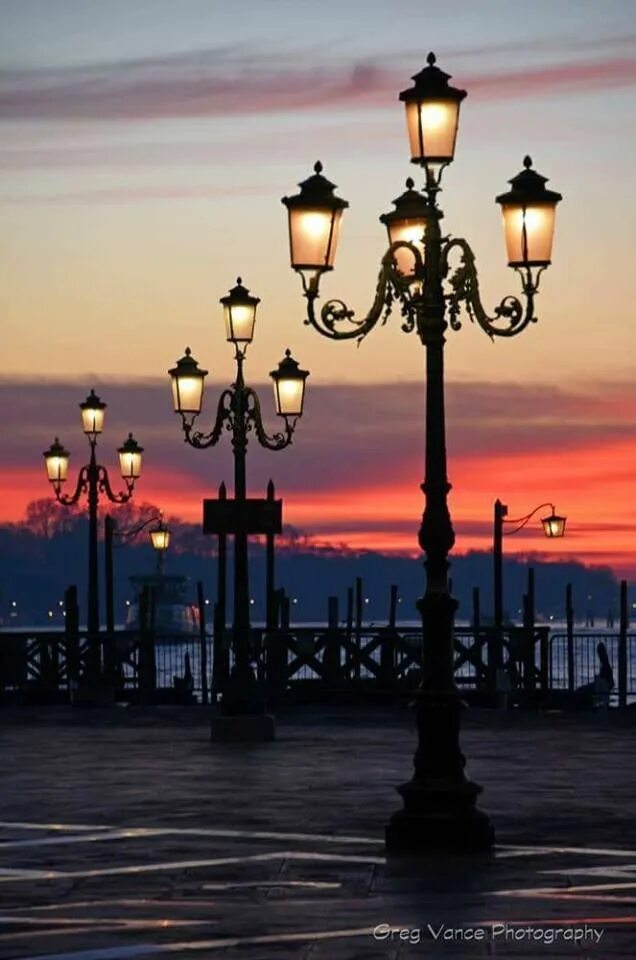 Картинки добрый вечер город Venice Greg Vance Street lamp, Sidewalk lighting, Beautiful lights