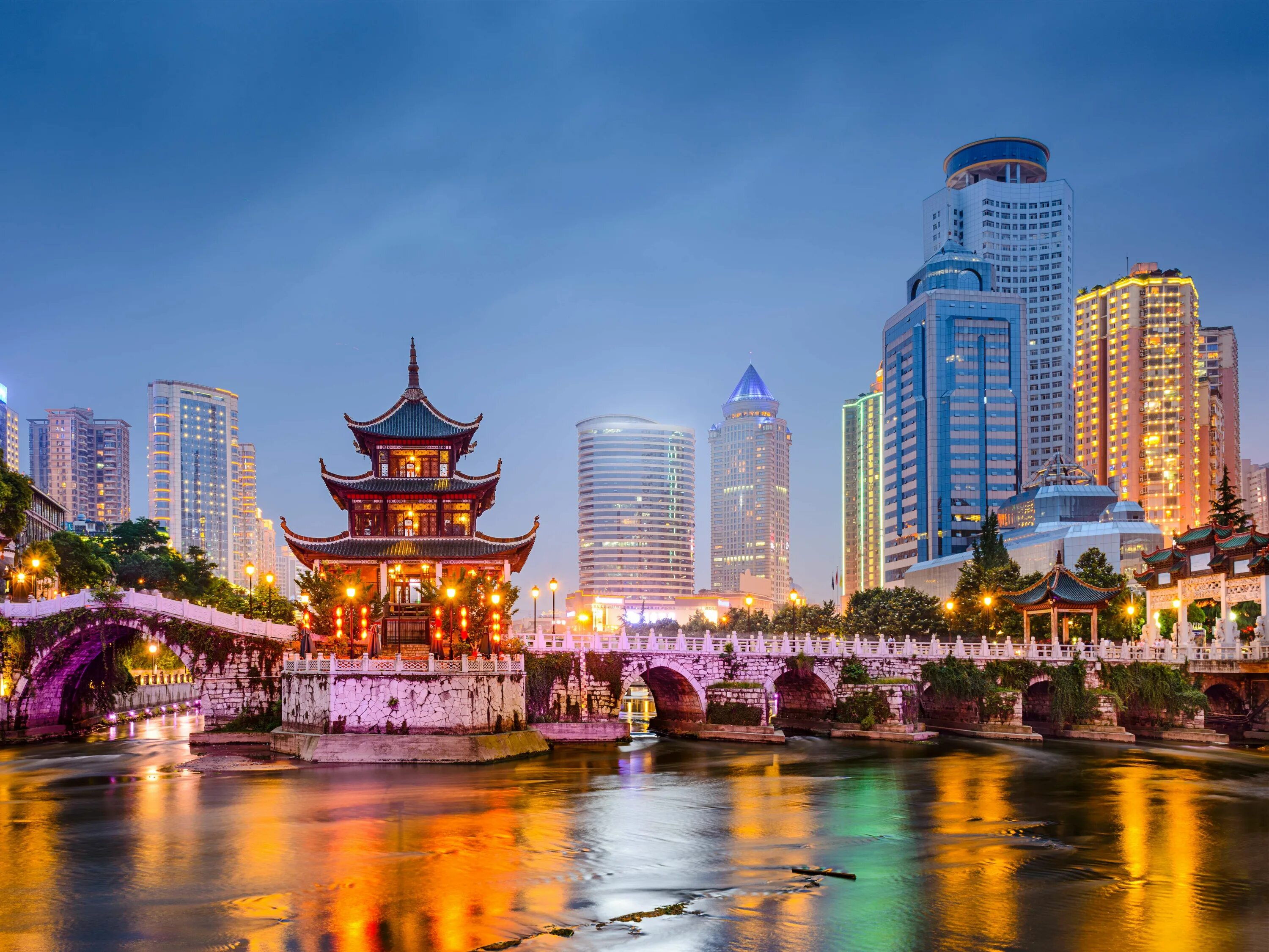 Картинки фото китая MOST MONEY SPENT ON TOURISM: China set the record in 2012, spending a whopping $