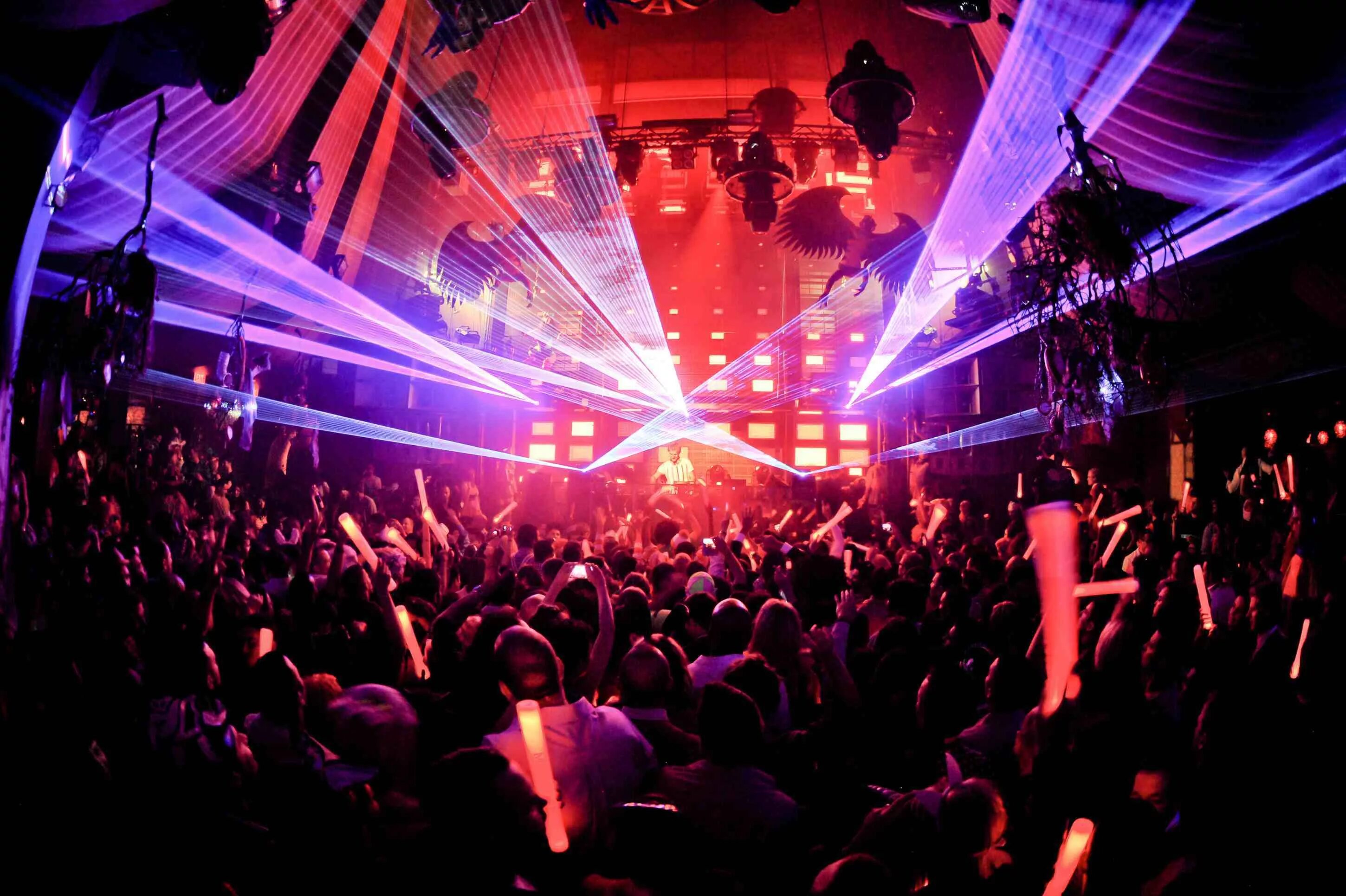 Картинки фото клубов Argentinian night Pre, Party Bus, Club - Airbnb
