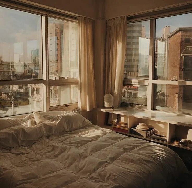 Картинки фото комнат bedroom discovered by fixariot on We Heart It Aesthetic rooms, Bedroom design, H