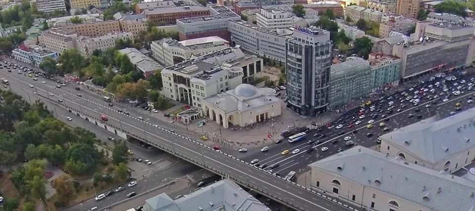 Картинки фото площадь перед метро парк культуры Вид на м.Парк Культуры (Кольцевая) Paris skyline, Skyline, Paris