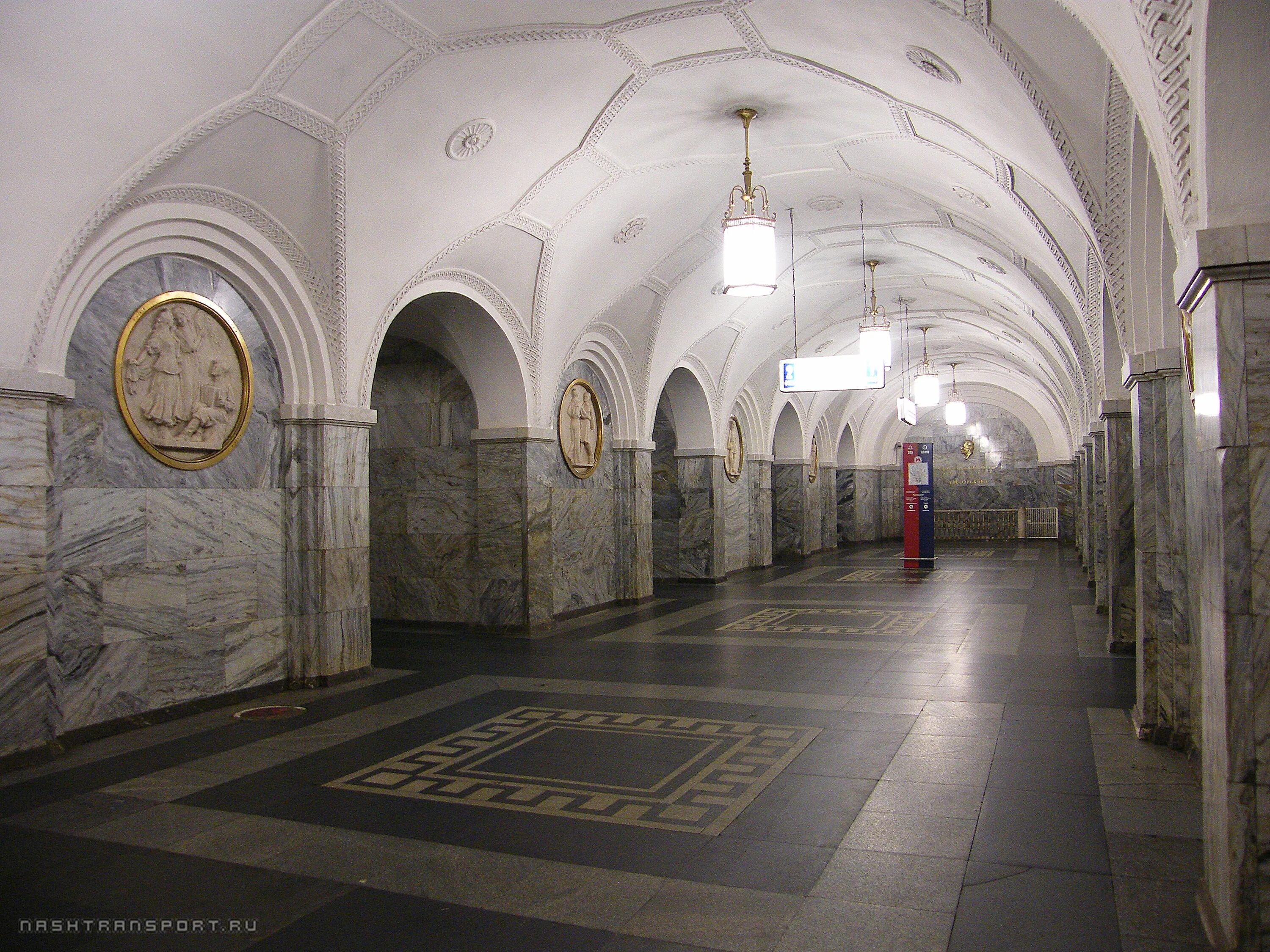 Картинки фото площадь перед метро парк культуры Файл:Москва Парк культуры КЛ 2.jpg - Энциклопедия нашего транспорта