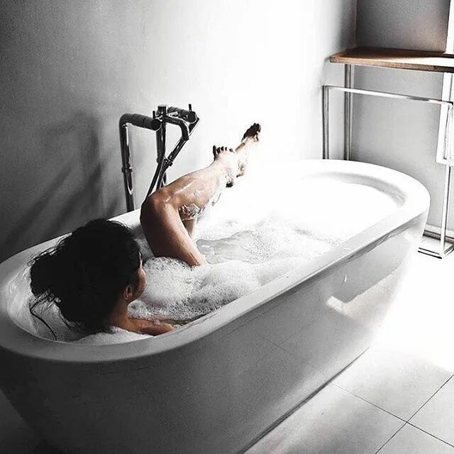 Картинки фото ванны Instagram post by Monja W. M O W O * Aug 29, 2016 at 2:30pm UTC in 2024 Bathtub 