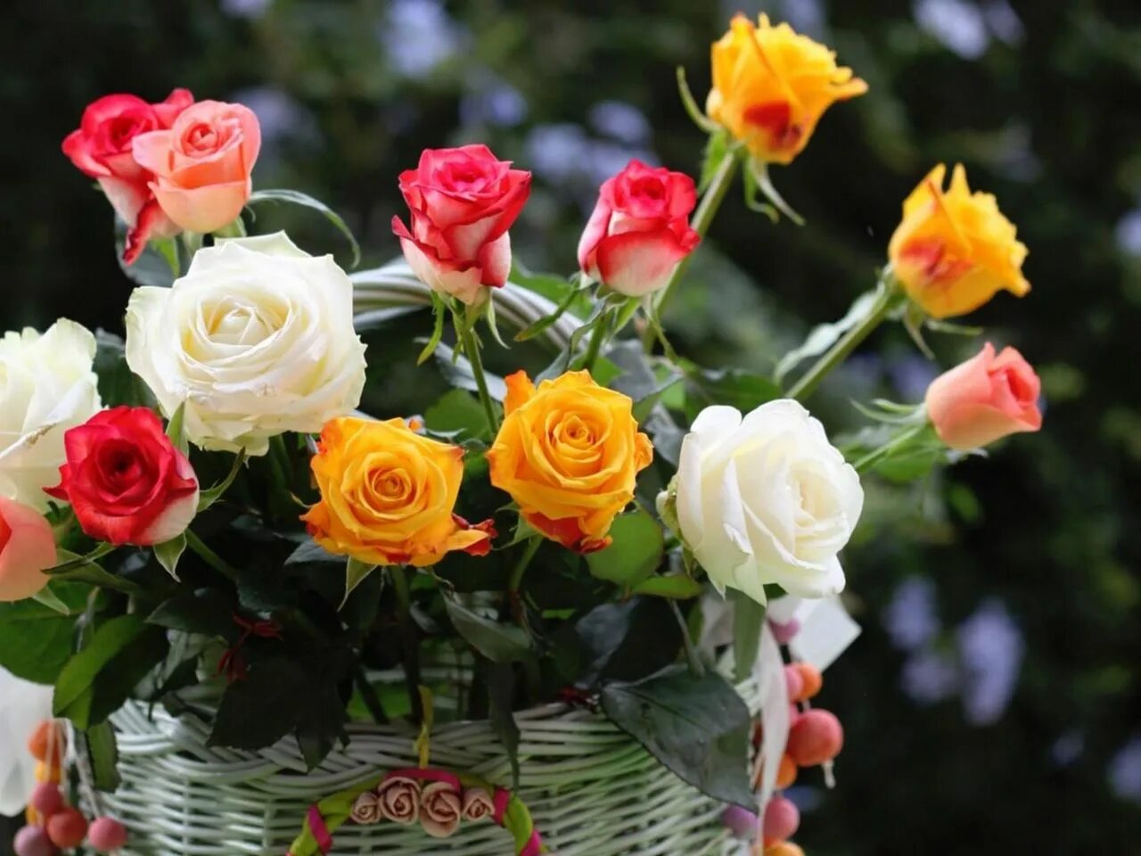 Картинки хорошего дня и настроения розы Download wallpaper 1280x960 roses, flowers, shopping, decoration standard 4:3 hd