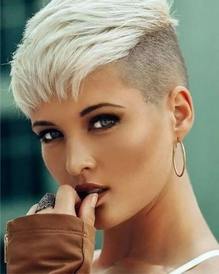 Картинки коротких причесок Kapsels Kort En Opgeschoren Dames Check more at https://pyxie.nl/kapsels-kort-en