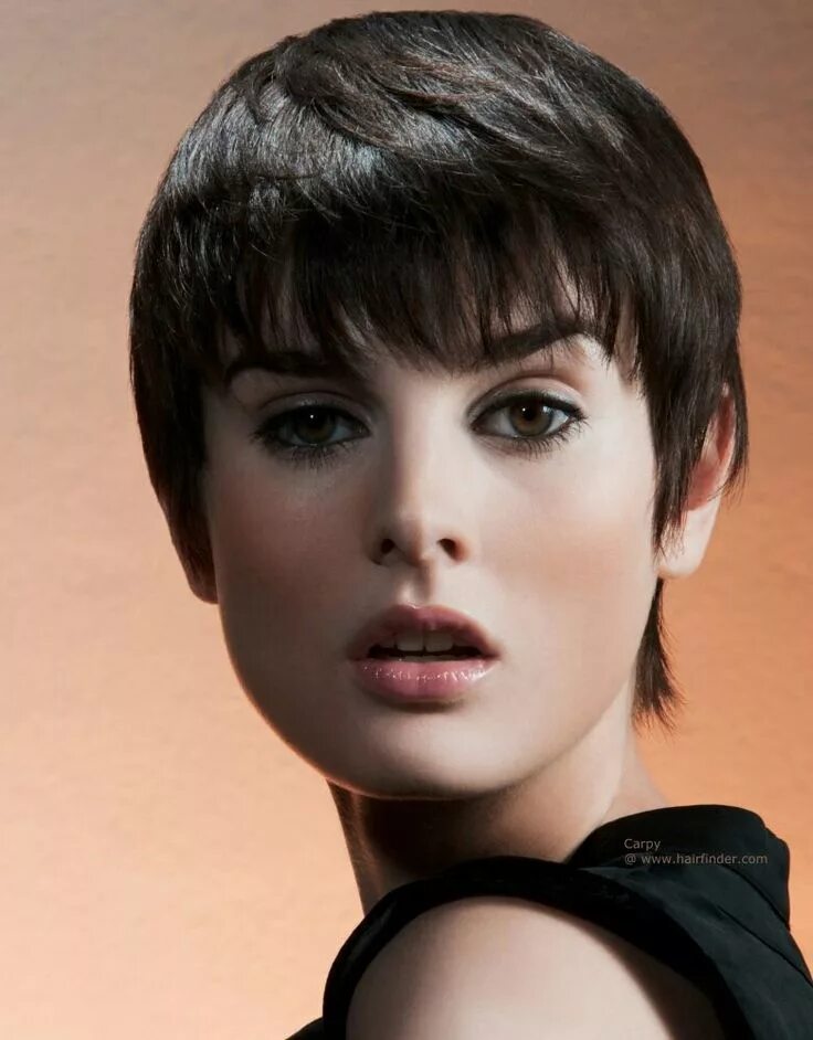 Картинки коротких женских стрижек с челкой Pin by София Немирович on haircut hairstyle Short hair styles, Short hair with b