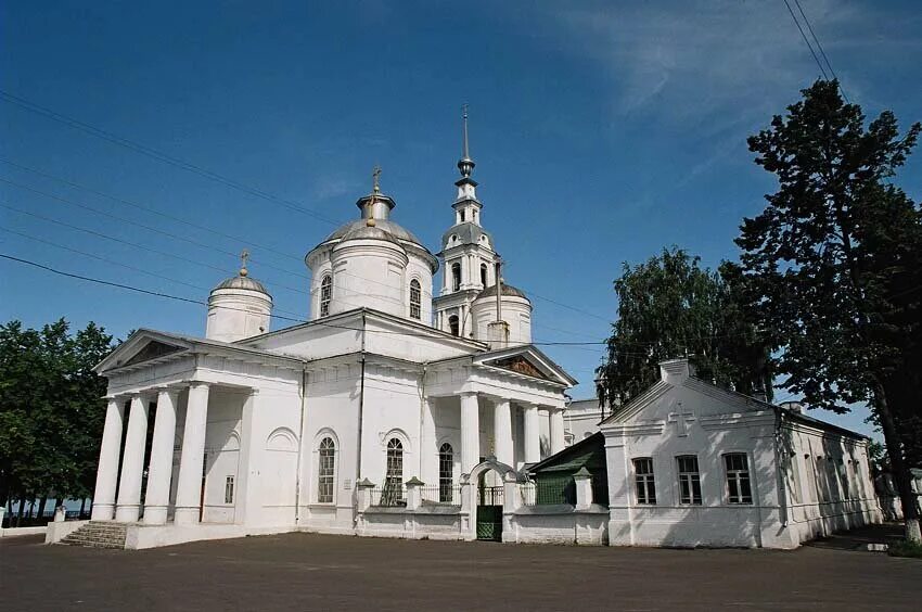 Кинешма достопримечательности фото и описание Фото: Кафедральный собор Успения Пресвятой Богородицы, православный храм, Россия