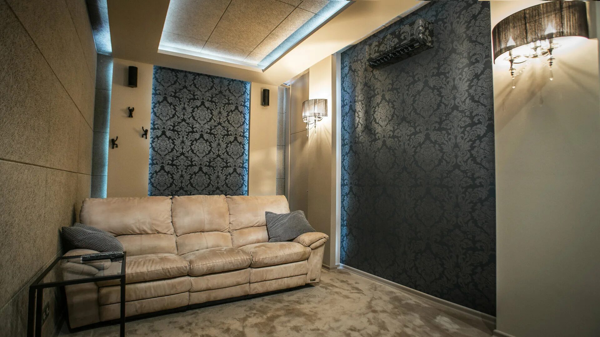 Кино rooms молочный пер 6 ульяновск фото Фотографии киноклуба Кинорумс в Ульяновске