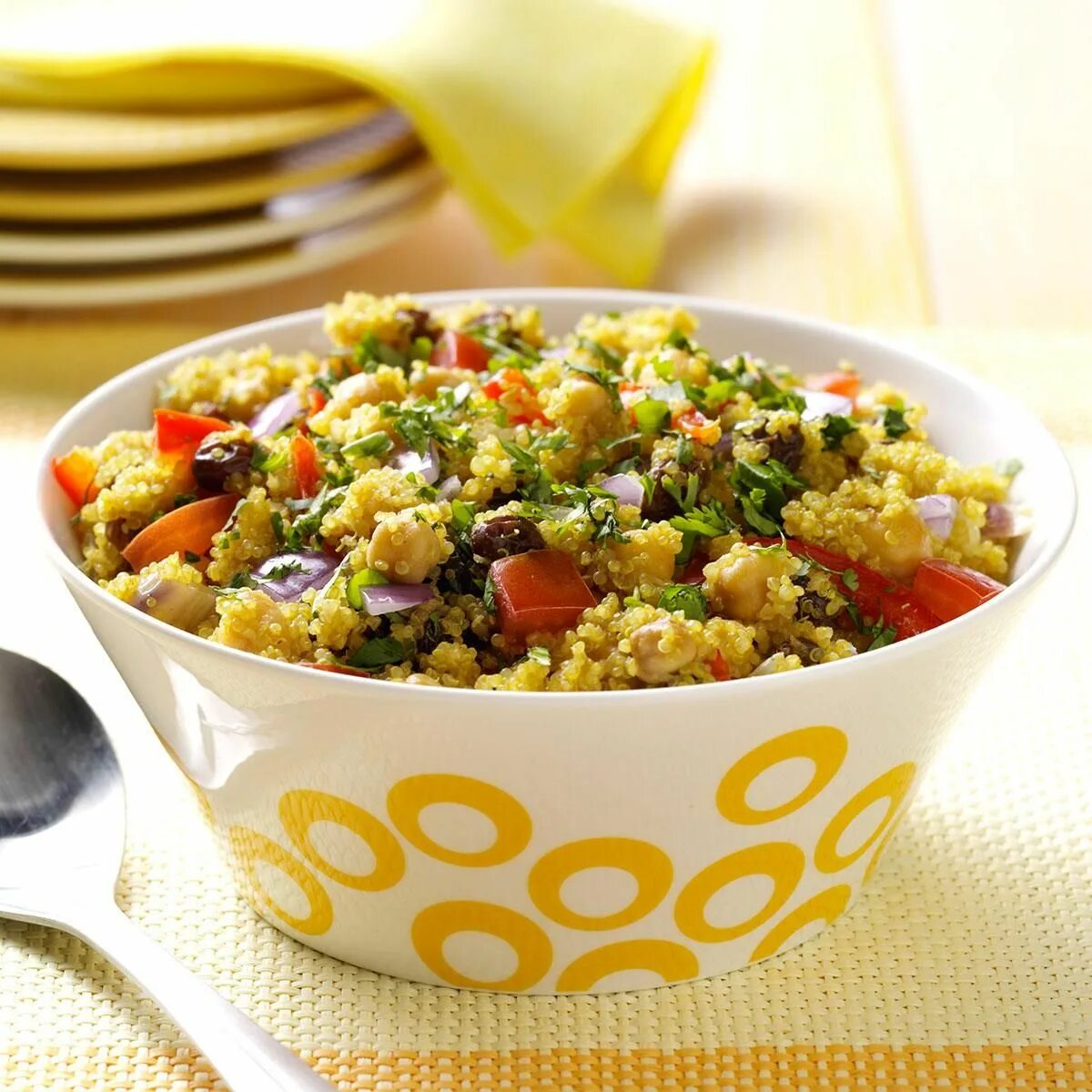 Киноа овощ фото Curried Quinoa and Chickpeas Recipe Fresh fruit recipes, Vegetarian quinoa recip