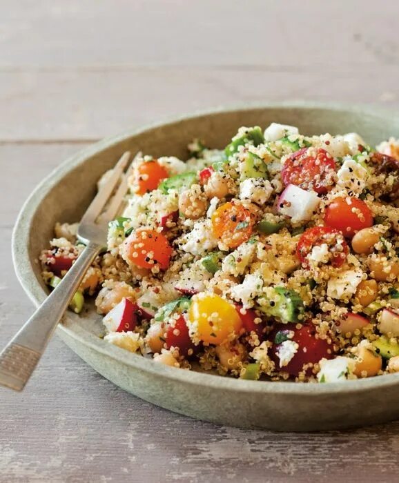 Киноа рецепты приготовления гарнира с фото Quinoa Tabbouleh - Williams-Sonoma Taste Tabbouleh recipe, Salad recipes, Gluten