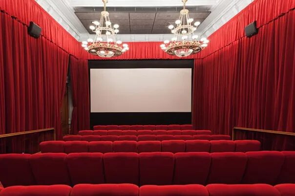 Кинотеатр большой залы фото Кинозал № 5 https://www.ivi.ru/new/movie-new Всем приятного просмотра , так же в