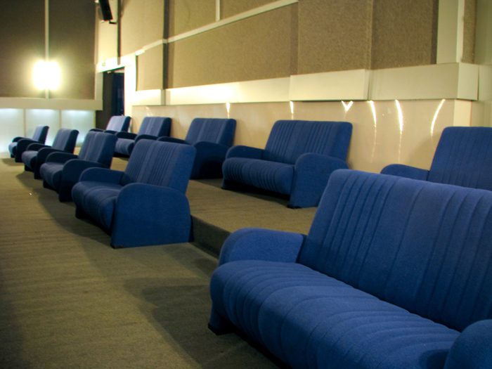 Кинотеатр космос фото зала Фото кинотеатра Космос (Симферополь) на KINO.RU