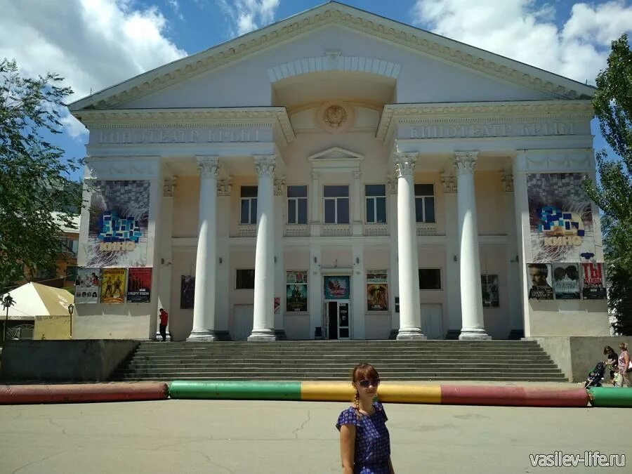 Кинотеатр крым феодосия фото Кинотеатр "Крым" в Феодосии - фото, описание, на карте