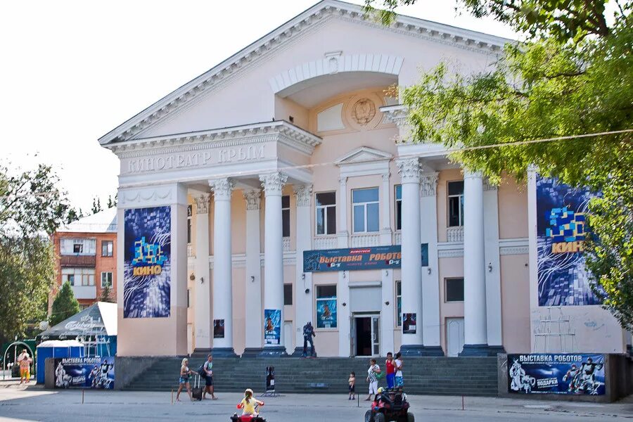 Кинотеатр крым феодосия фото ТУРНИР-ФЕСТИВАЛЬ ПО ИСТОРИЧЕСКОМУ ФЕХТОВАНИЮ "ЩИТ КАФЫ"