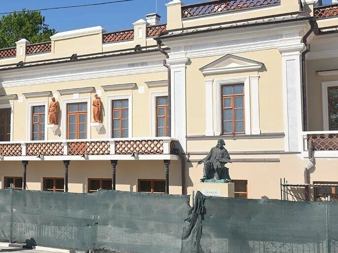 Кинотеатр крым просп айвазовского 1 фото Пока Феодосийская картинная галерея Айвазовского закрыта рассказываю, где можно 