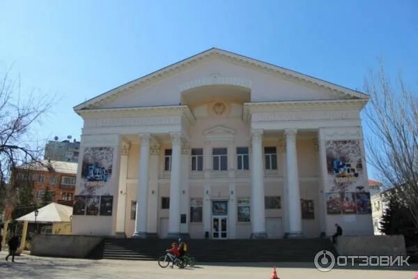 Кинотеатр крым просп айвазовского 1 фото Отзыв о Кинотеатр "Крым" (Крым, Феодосия) - Посоветуй мне посмотреть фильм. - Со
