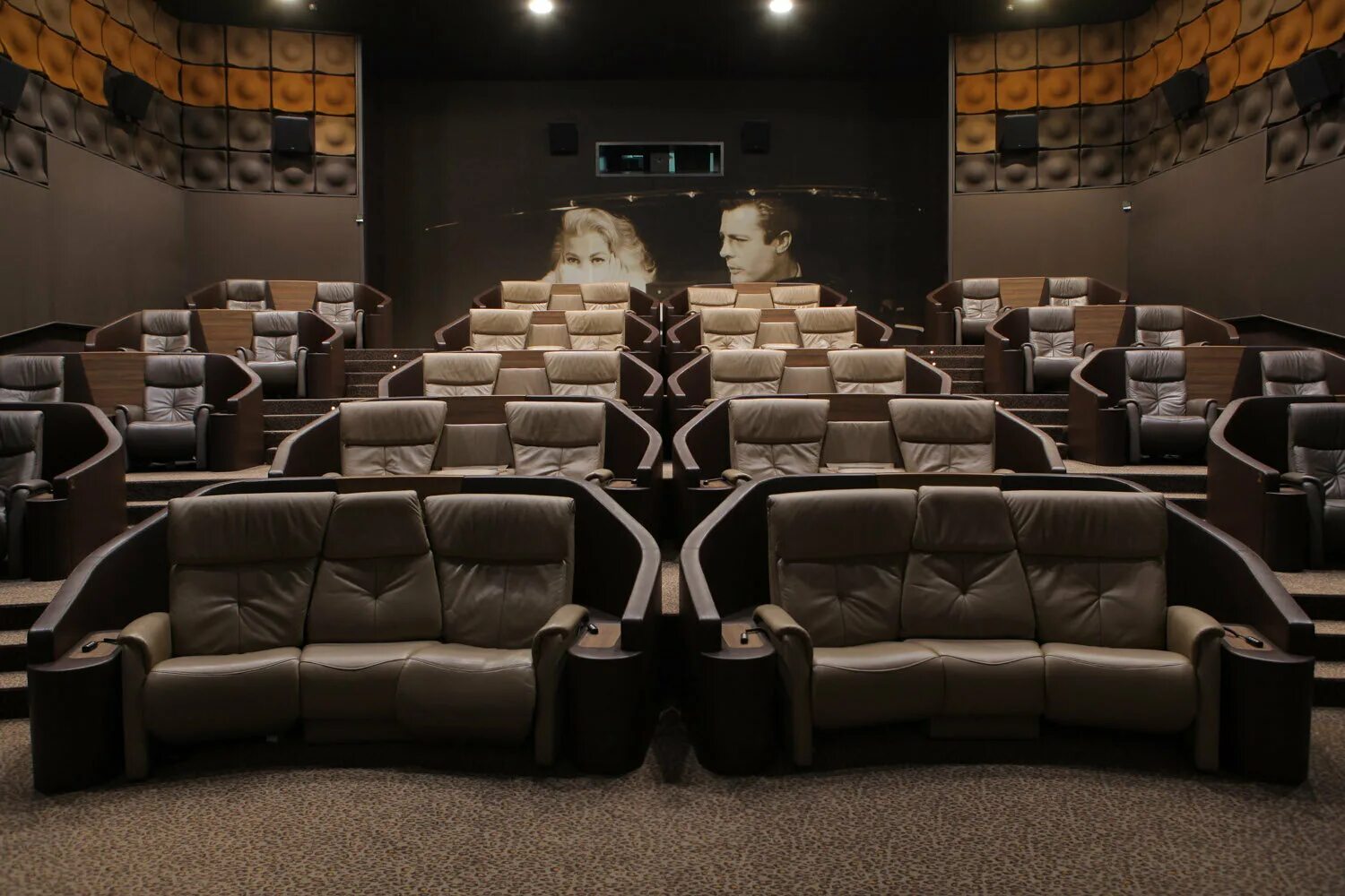 Кинотеатр волжский вип зал фото Фотографии кинотеатра Kinopark 11 Esentai IMAX в Алматы