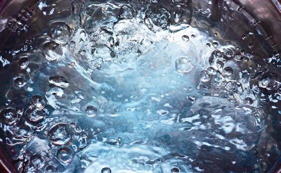 Кипящая вода фото Обезжелезивание воды на катализаторе Архив С.О.К. 2013 № 1