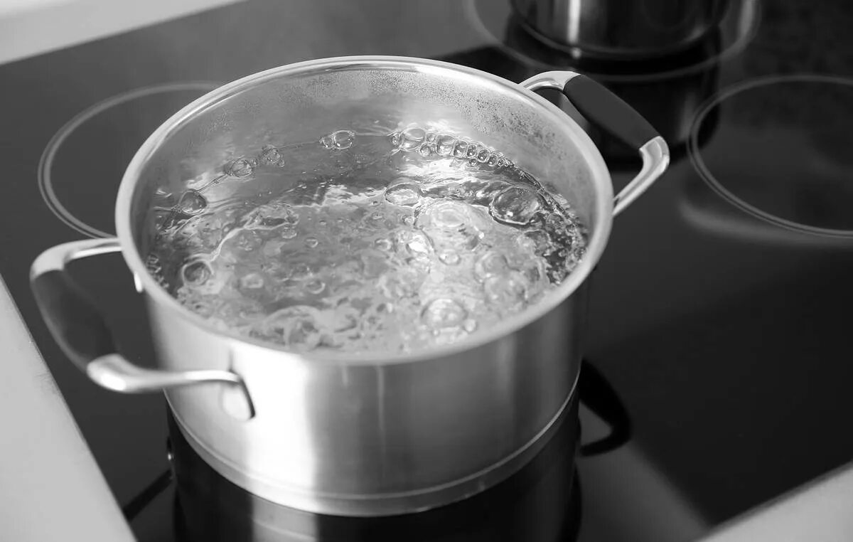 Кипящая вода фото Кипячение удаляет из воды до 90% мелких и крупных частиц микропластика - Наука -