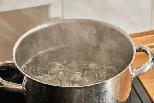 Кипящая вода фото Boil Water Зображення - огляд 156,026 Стокові фото, векторні зображення й відео 