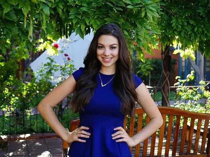 Кира косарин фото Pin auf Kira Kosarin Gefällt