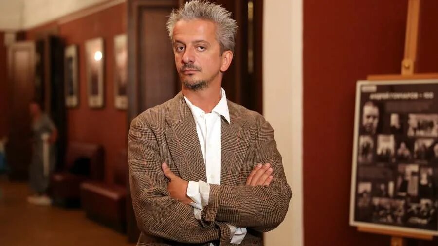 Костя богомолов фото Не самых лучших правил: худруки театров отвечают Богомолову Статьи Известия