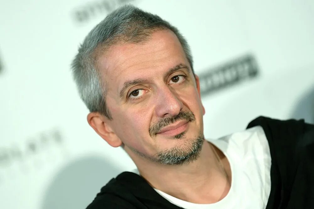 Костя богомолов фото Константин Богомолов прокомментировал кадровые перестановки в московских театрах