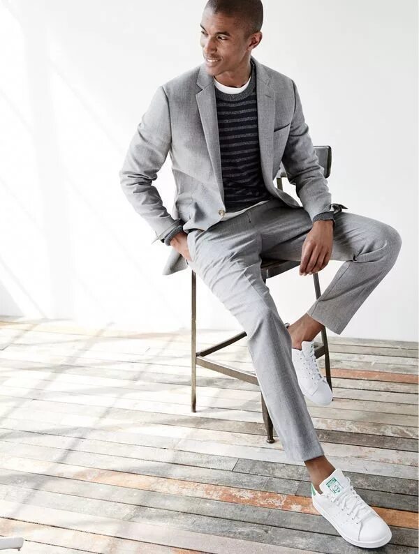 Костюм классический мужской спортивного стиля Casual ways to wear a suit Big men fashion, Mens fashion smart, Suits and sneake