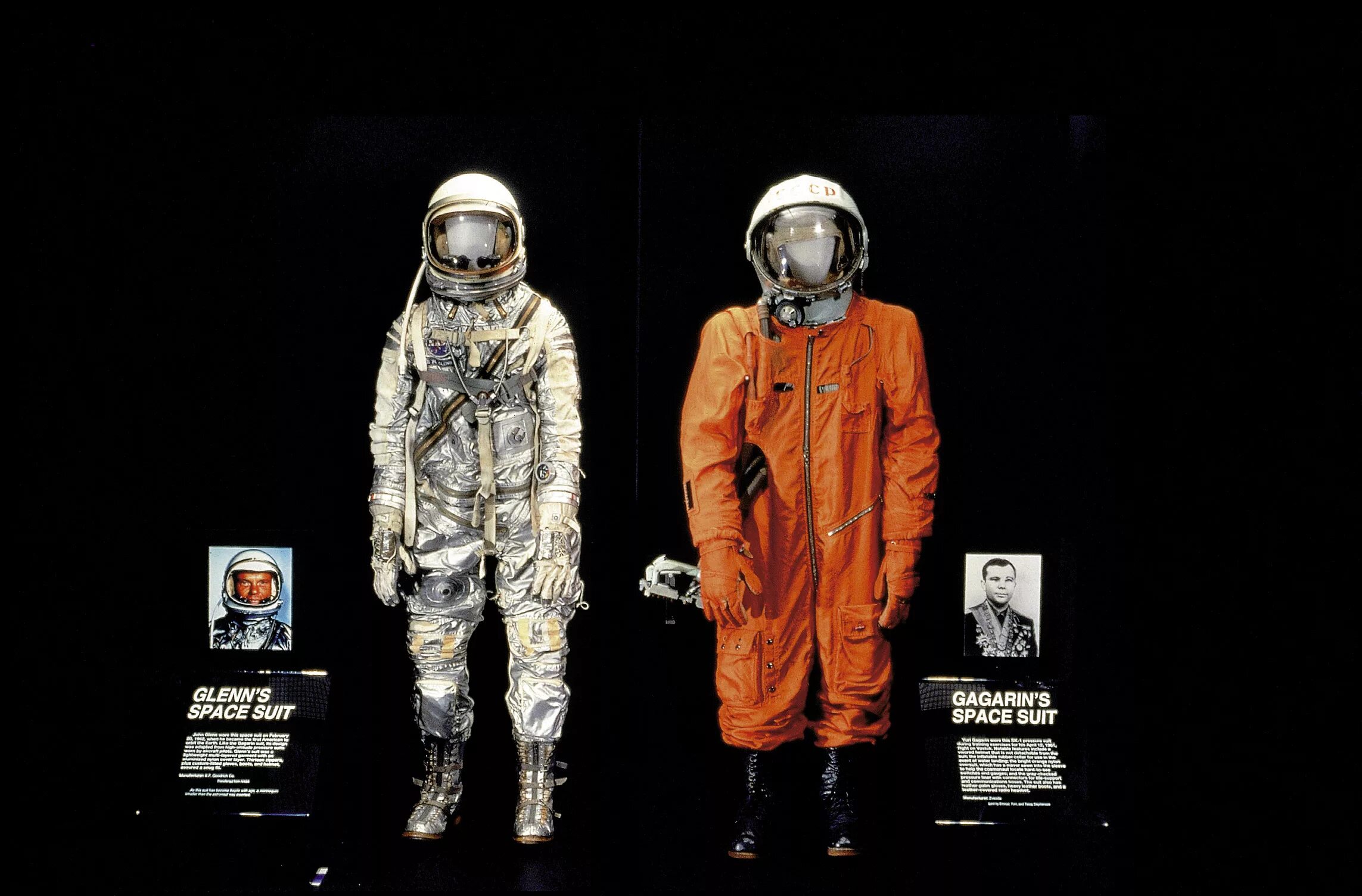 Костюм космонавта гагарина фото Glenn and Gagarin Spacesuits in Space Race National Air and Space Museum