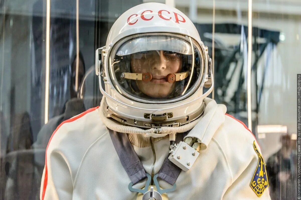 Костюм космонавта гагарина фото ВДНХ - павильон Космос Творческая артель oTrip.ru Дзен