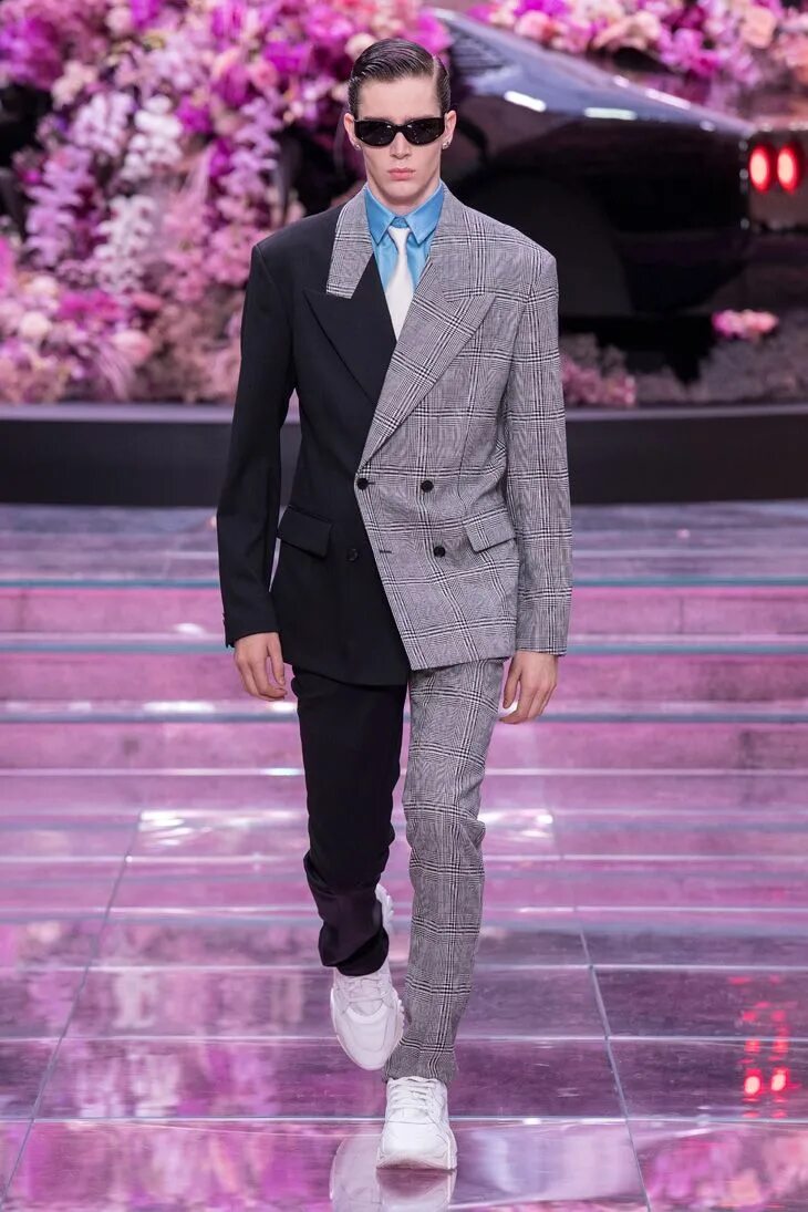 Костюм модные тенденции фото #MFW: VERSACE Spring Summer 2020 Collection Versace men, Men fashion show, Mensw