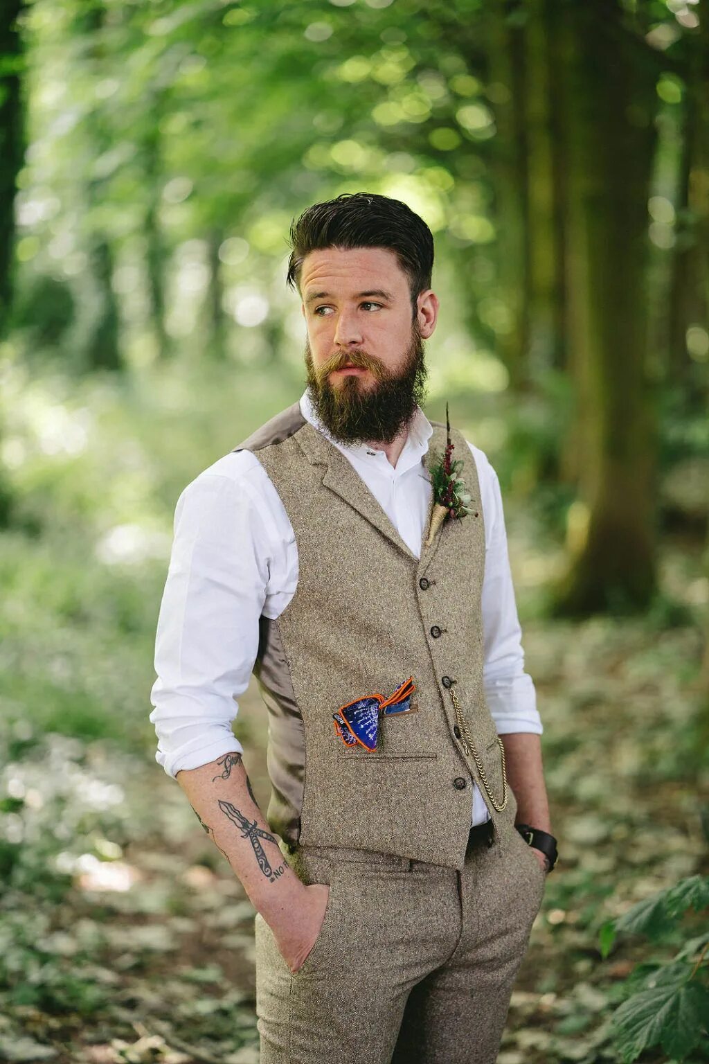 Костюм мужской стиль бохо на свадьбу This boho forest wedding in Northern Ireland is the stuff of dreams! Boho weddin