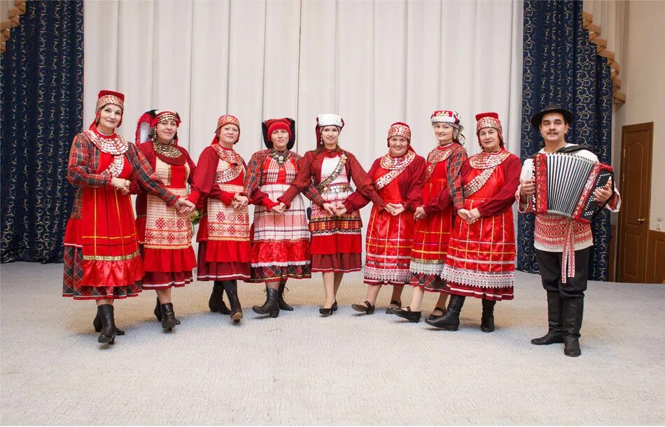 Костюм нагайбаков национальный фото Народный фольклорный ансамбль кряшен - "Ак каз"