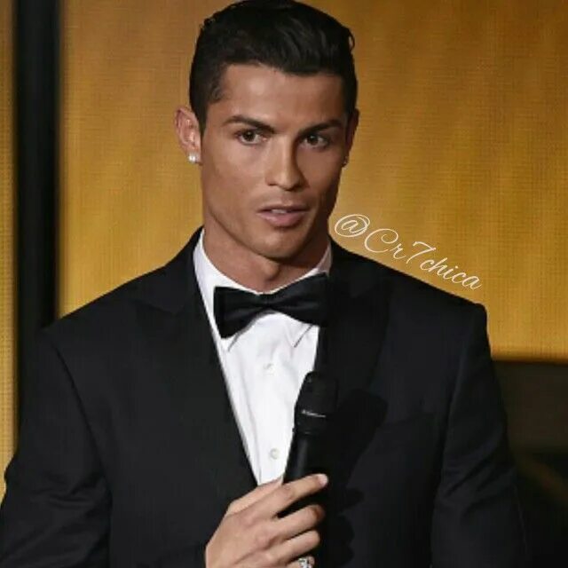 Костюм прическа Cristiano Ronaldo January 2015 Cristiano ronaldo, Ronaldo real madrid, Ronaldo r