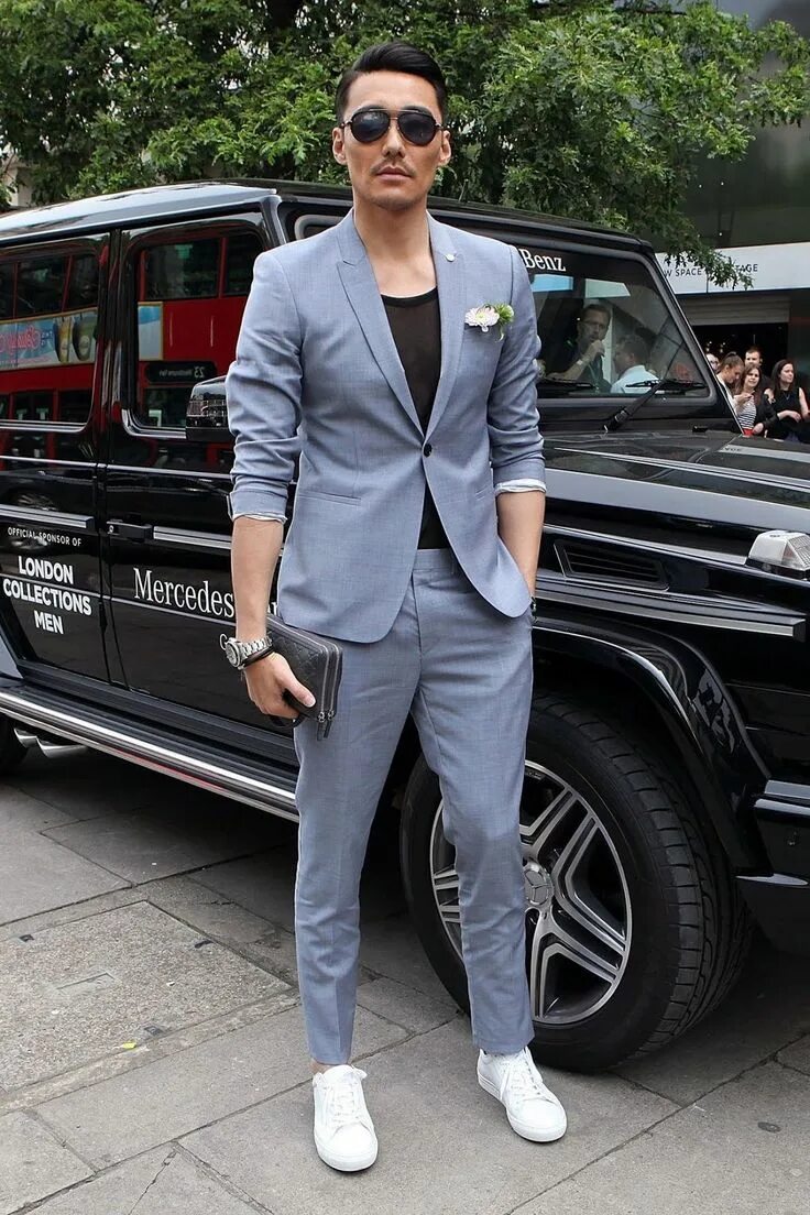 Костюм с кроссовками мужская мода #menswear #suit #wear #design #clothing #mensfashion #mens #fashion Best dressed