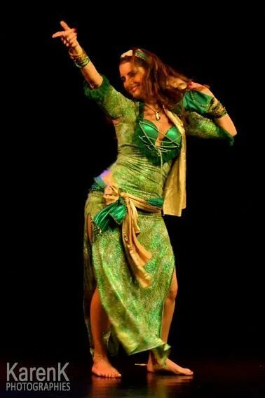 Костюм шааби для восточных танцев фото Yael Zarca - Baladi Belly dance costumes, Belly dance, Dance costumes