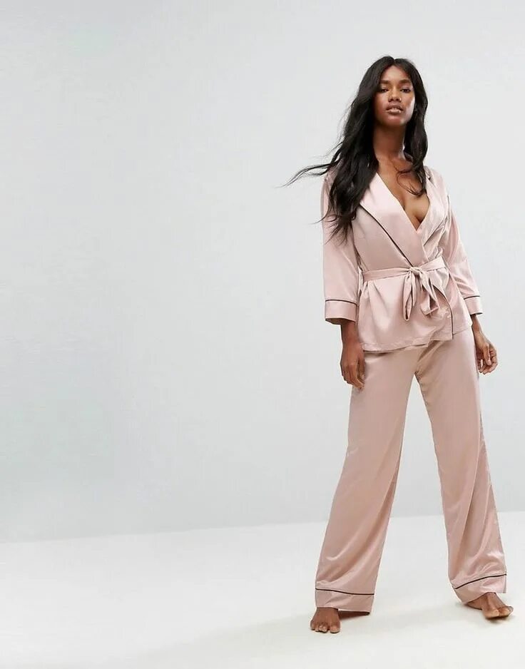 Костюм шелковый женский в пижамном стиле If I Can't Get Enough of Selena Gomez's Pink PJs, You Probably Can't Either Kimo