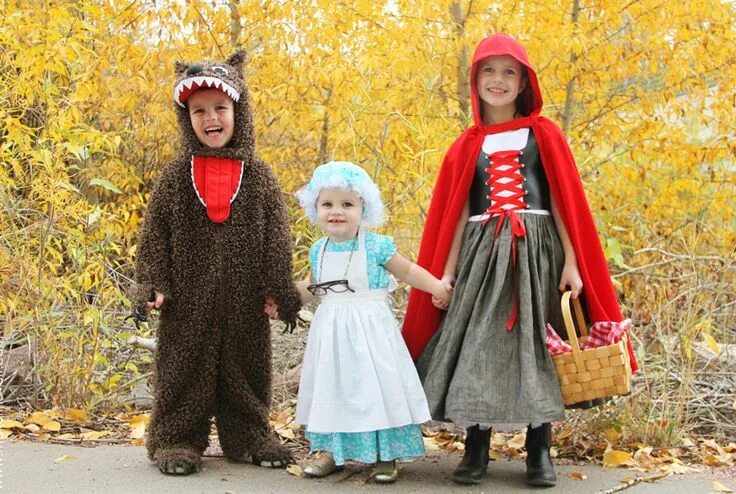 Костюм сказки фото The Most Clever Group Halloween Costumes of All Time Family halloween costumes, 
