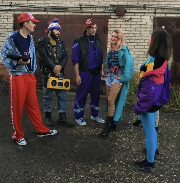 Костюм в стиле 90х женский Пин на доске Style в 2024 г Наряд в стиле диско, Костюм в стиле 90-х, Стиль 90-х