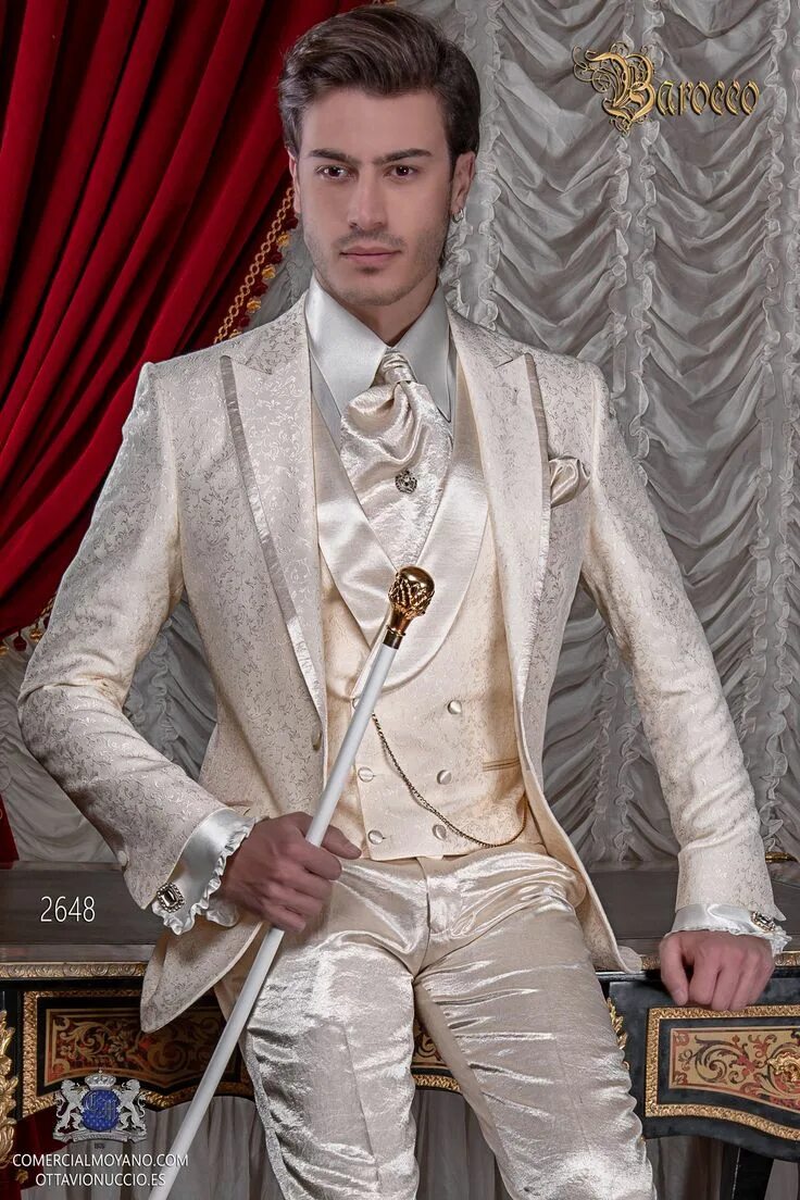 Костюм в стиле барокко мужской bespoke with jacquard fabric in beige suit Mario Moreno Moyano 2648 Suite di noz