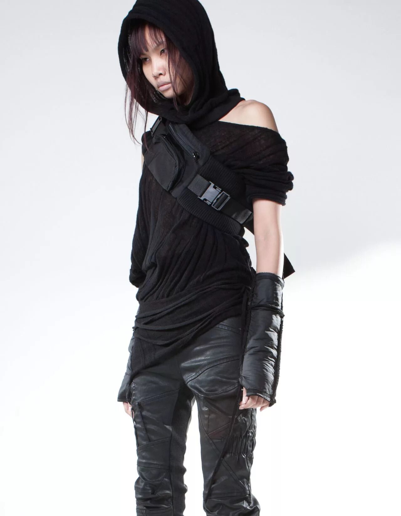 Костюм в стиле киберпанк женский DEMOBAZA - Holster rib - Missing Light Cyberpunk fashion, Futuristic fashion, Fa