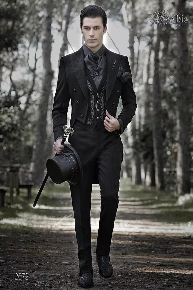 Костюм в викторианском стиле мужской Luxury Tail coat in black brocade fabric in Gothic style Gothic fashion men, Got