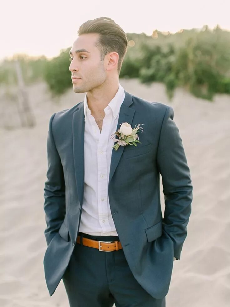 Костюм жениха на свадьбу фото 2024 Mini wedding na praia Guia para quem quer casar com os pés na areia Casual groom