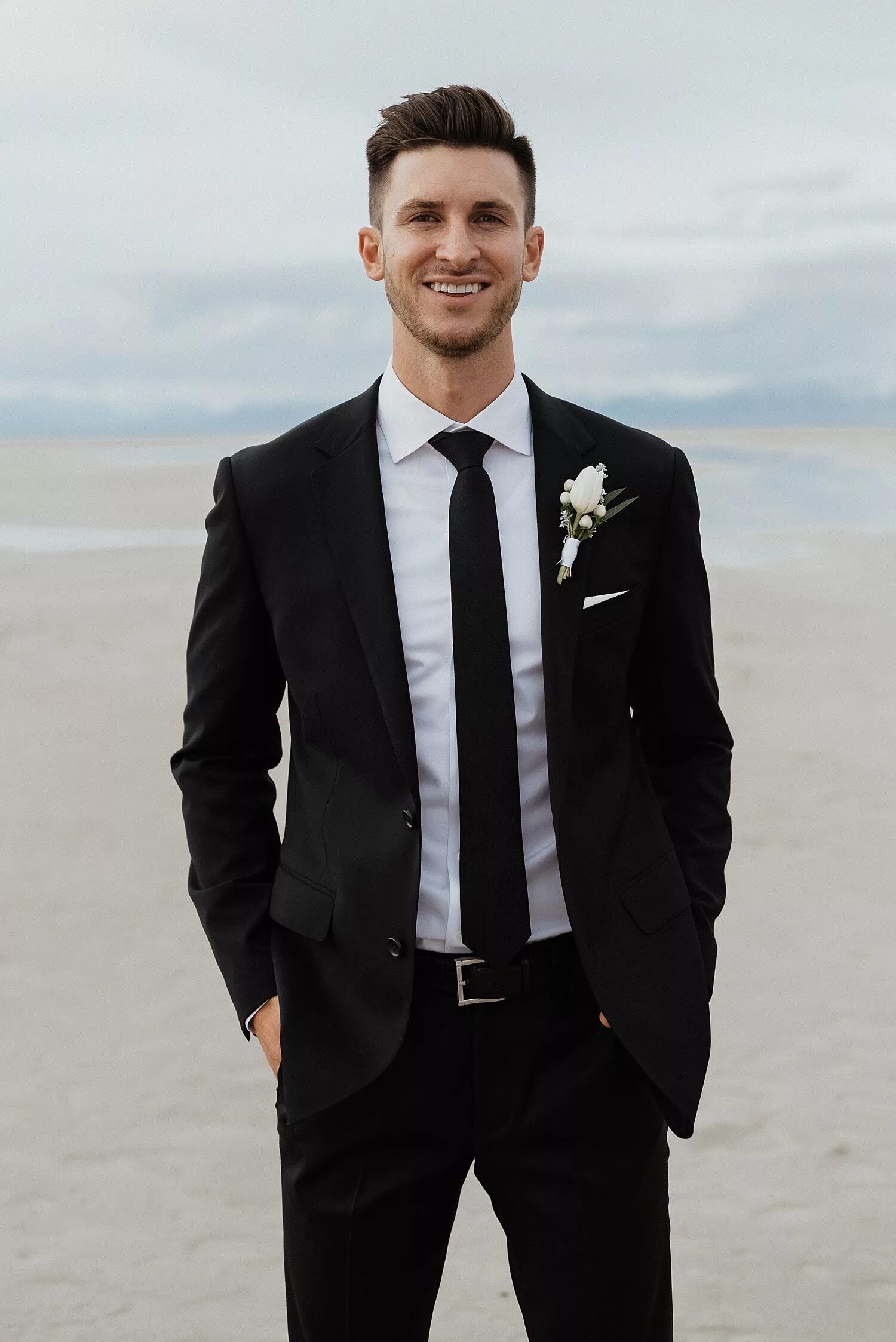 Костюм жениха на свадьбу фото 2024 Taylor and Taylor Great Salt Lake First Look + Bridals - Zandra barriga photo Gr
