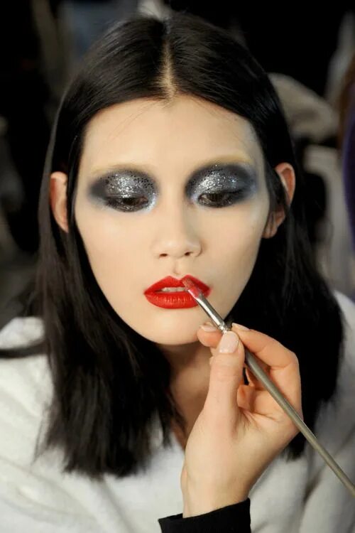 Костюмы макияж Runway & Couture Beauty Catwalk makeup, Runway makeup, Makeup