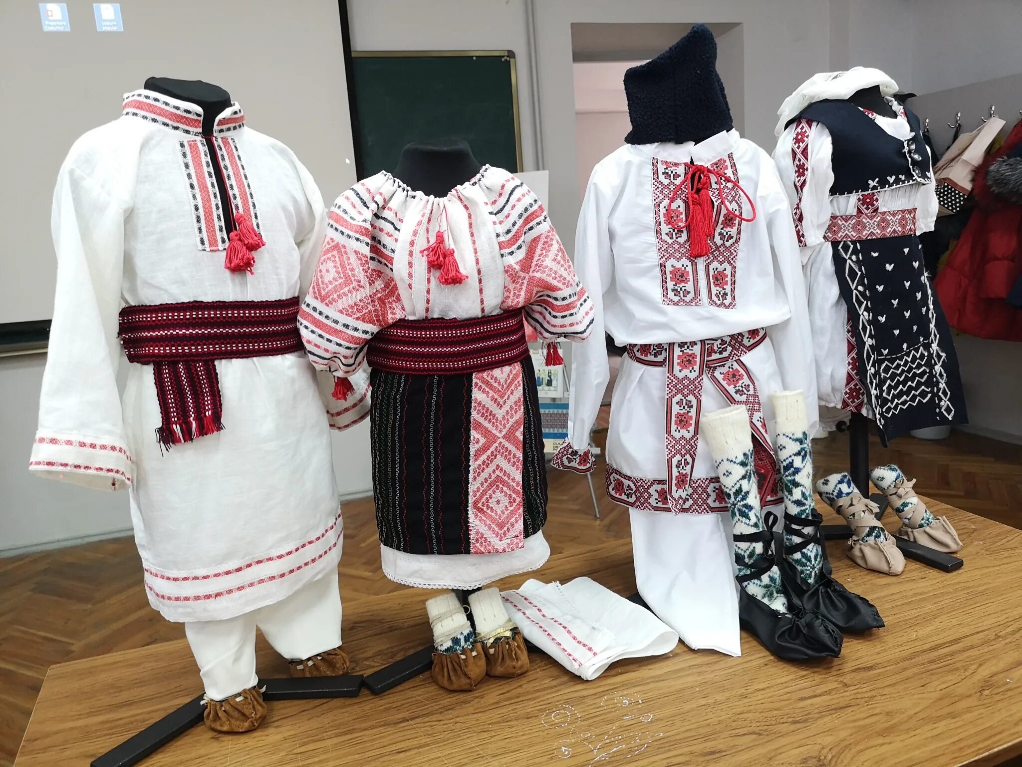 Костюмы молдован национальные фото Национальный костюм молдавии - найдено 90 фото