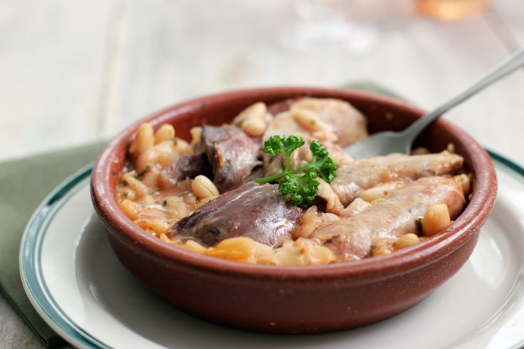 Косуле блюдо рецепт с фото Duck Confit Cassoulet Duck confit, Cassoulet, Meals