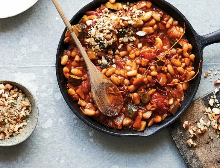 Косуле блюдо рецепт с фото Bean cassoulet with nut crumb Recipe Food, Vegetarian dishes, Recipes